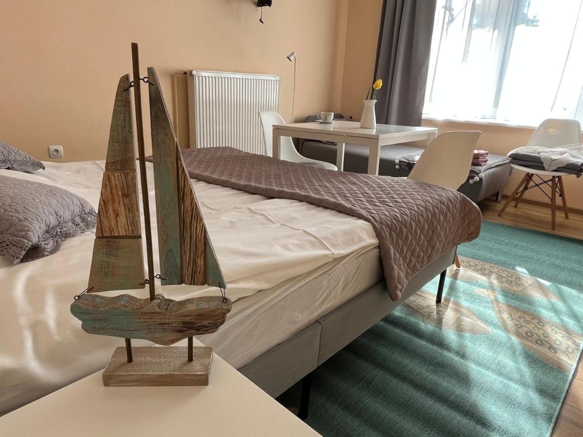 Pensjonat Victoria Hotel Мендзиздрое Екстериор снимка